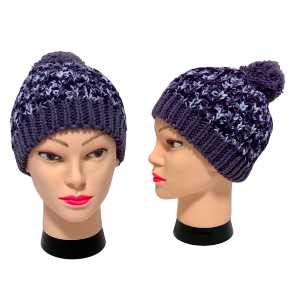 Accessories - Cute beanie with big Pom